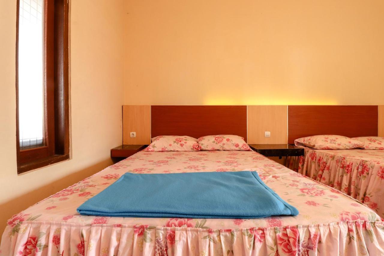 The Joglo Family Hotel Magelang Exterior photo