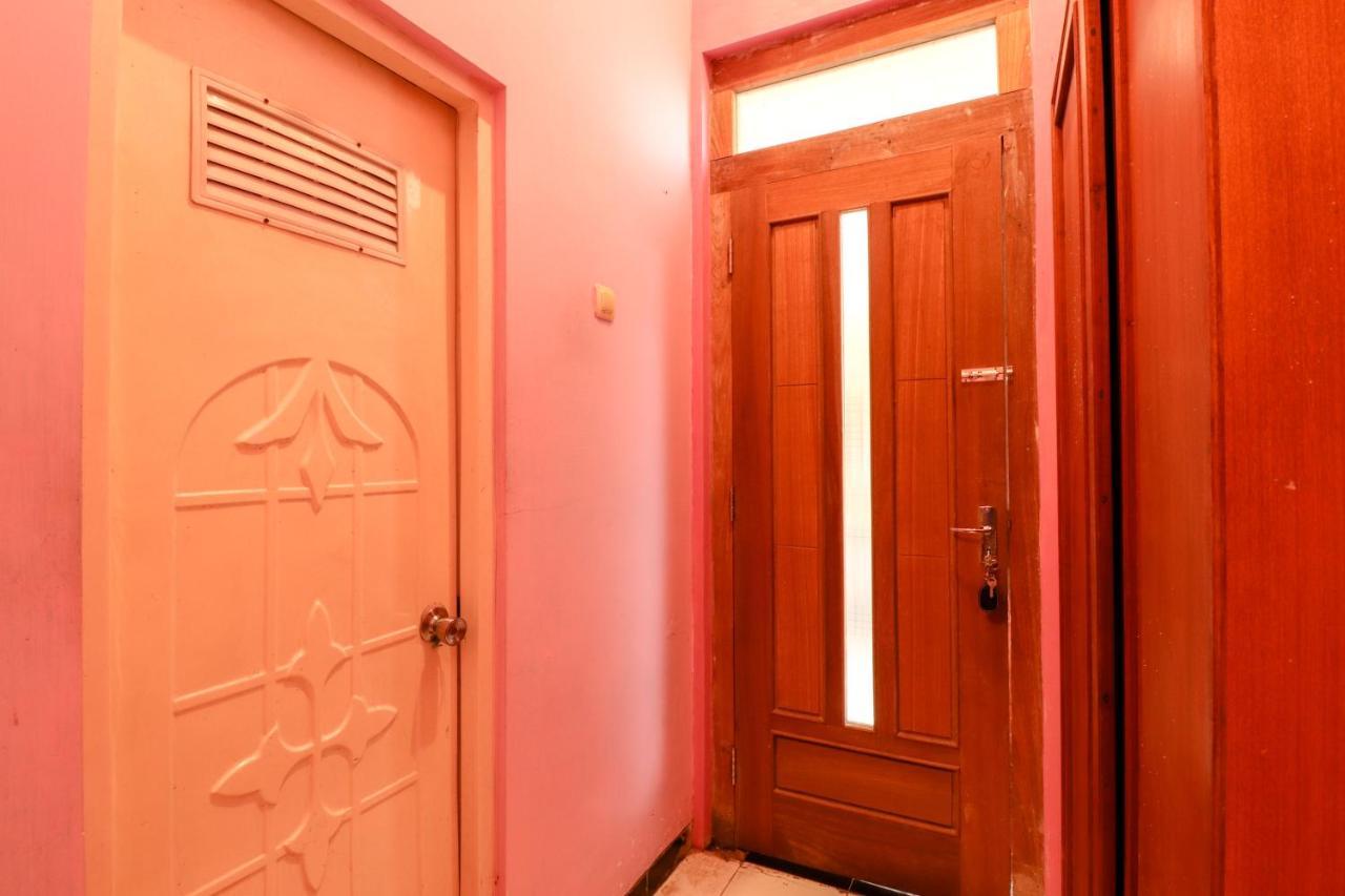 The Joglo Family Hotel Magelang Exterior photo