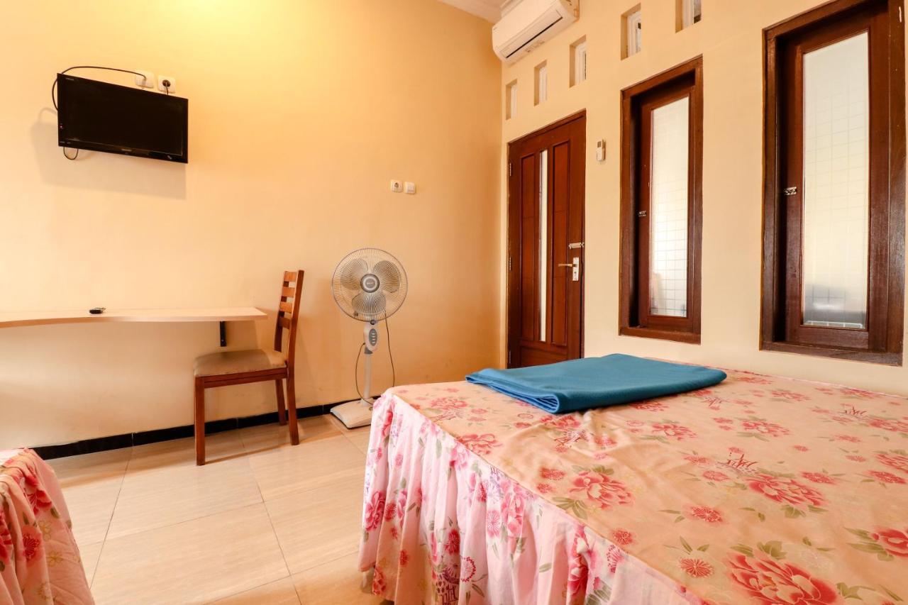 The Joglo Family Hotel Magelang Exterior photo