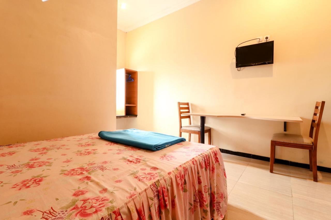 The Joglo Family Hotel Magelang Exterior photo